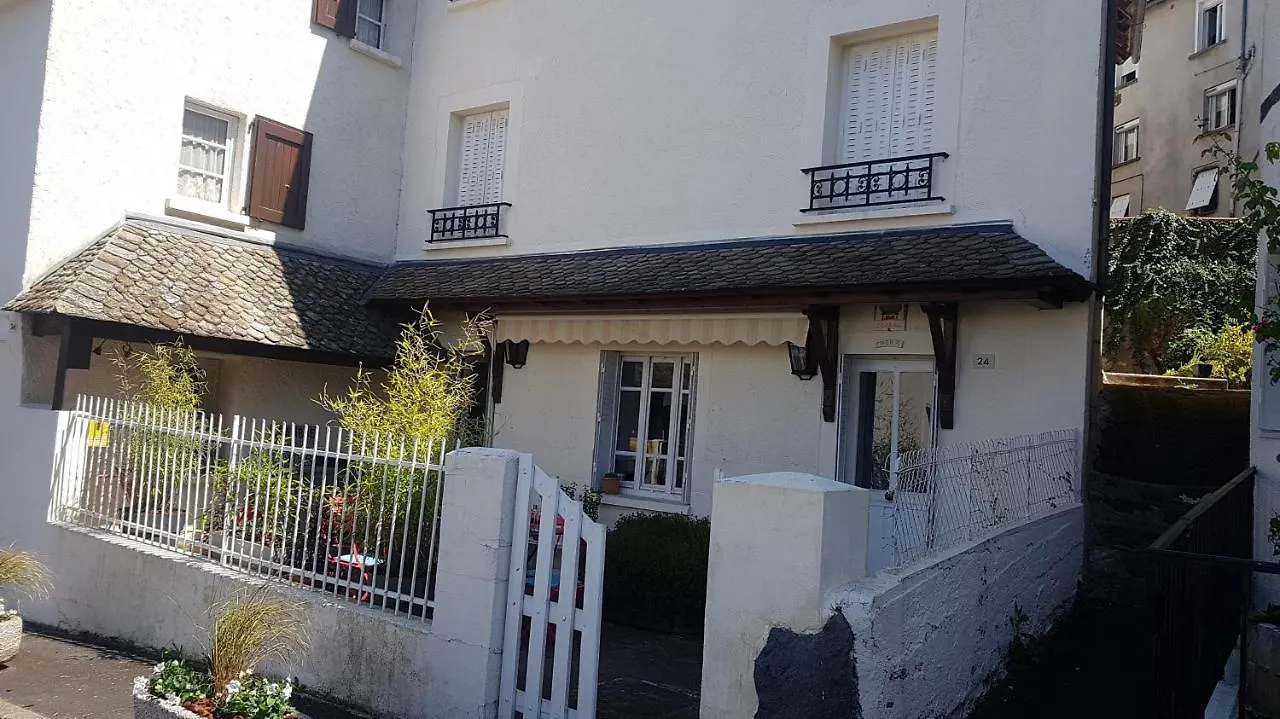 La Maison De Riri Mur-de-Barrez